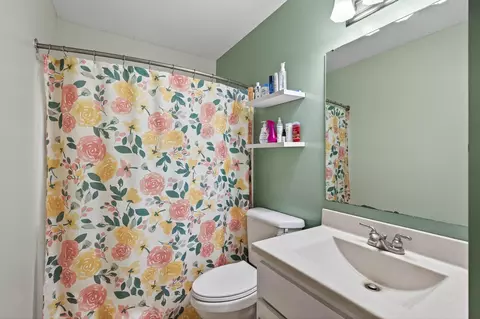 Bath - 640 Robert Ave N, Maple Lake, MN 55358 photo 1 of 2