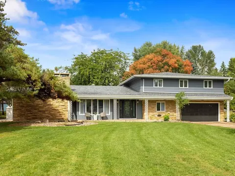 413 12th St, Howard Lake, MN 55349