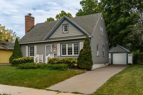 942 8th Ave NE, Rochester, MN 55906