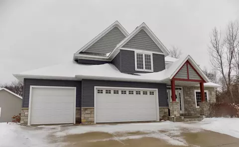 3585 Bridgeview Dr SE, Rochester, MN 55904