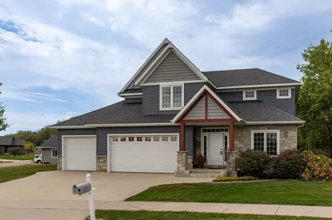 3585 Bridgeview Dr SE, Rochester, MN 55904