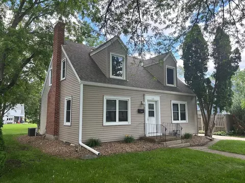 338 South St, Owatonna, MN 55060