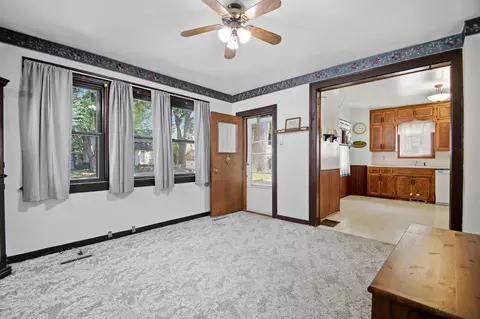 208 3rd St E, Jordan, MN 55352 photo 4