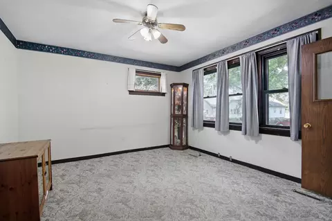 208 3rd St E, Jordan, MN 55352 photo 5