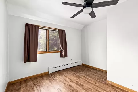 Bedroom - 1731 W Arrowhead Rd, Duluth, MN 55811 photo 2 of 3