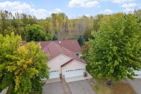 9042 Preserve Trl, Savage, MN 55378