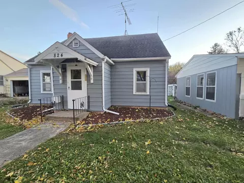 Exterior - 824 E Washington St, Caledonia, MN 55921 photo 1 of 4