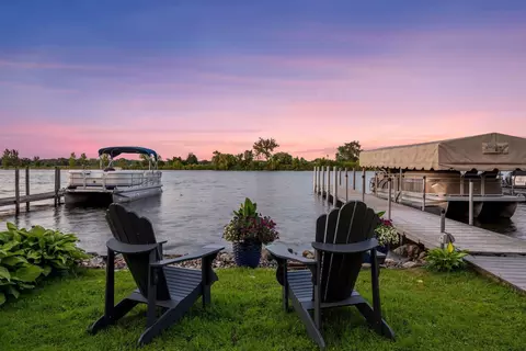 2819 Mckenzie Point Rd, Wayzata, MN 55391