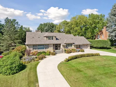 1619 Edgcumbe Rd, Saint Paul, MN 55116