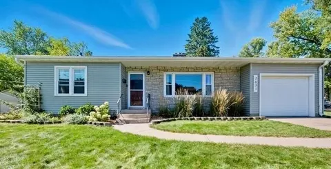 2631 Margaret St N, North Saint Paul, MN 55109