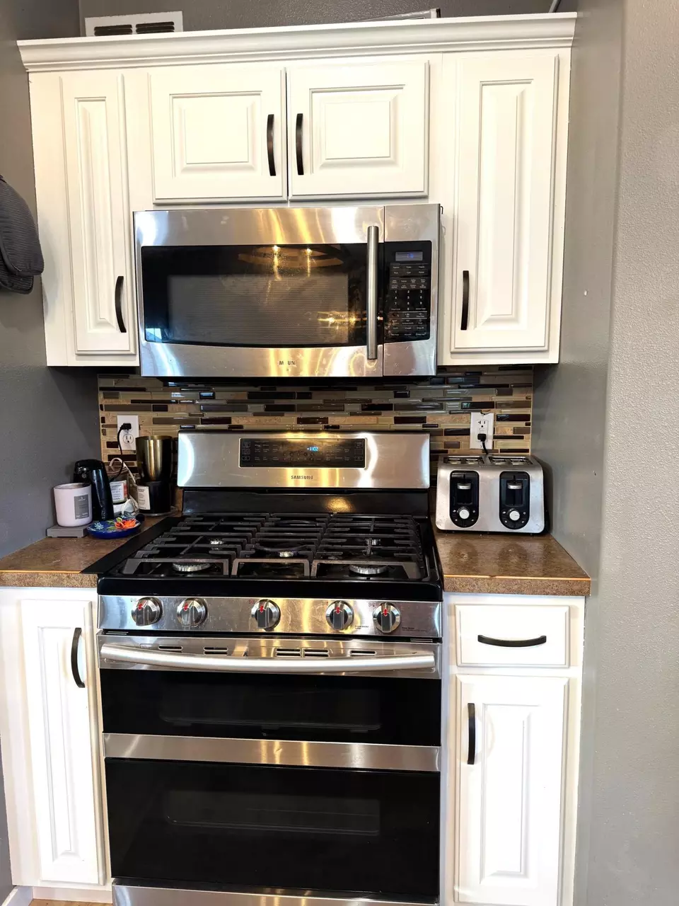 Kitchen - 913 Thomas Rd SW, Bemidji, MN 56601 photo 5 of 6