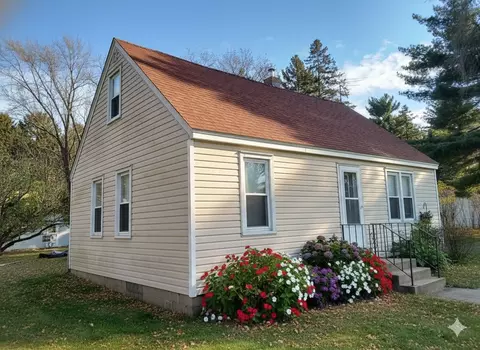 7164 Sunset Ave, Circle Pines, MN 55014