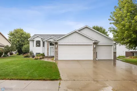 120 17th Ave W, West Fargo, ND 58078