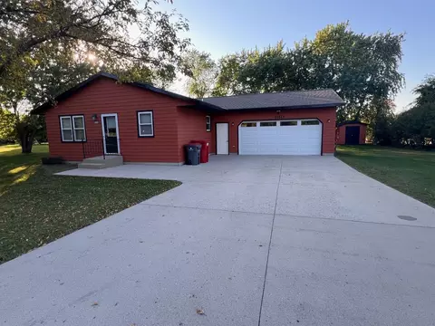 1110 Eckert St NW, Alexandria, MN 56308