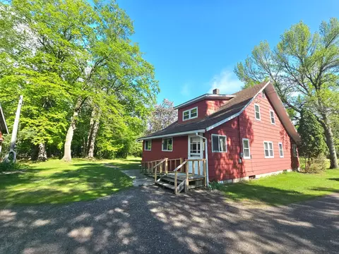 920 Evergreen St, Isle, MN 56342