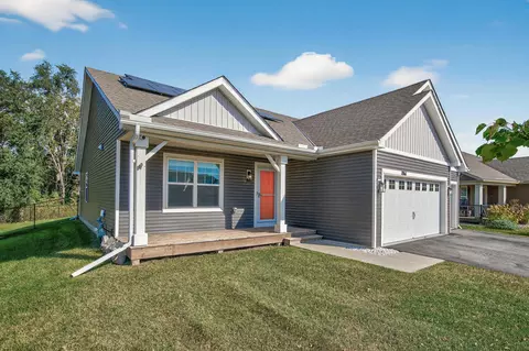 1861 Attenborough St, Shakopee, MN 55379
