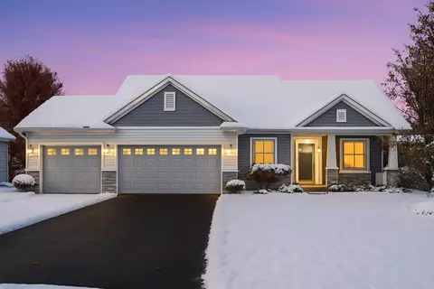 9679 Gander Ln, Minnetrista, MN 55375