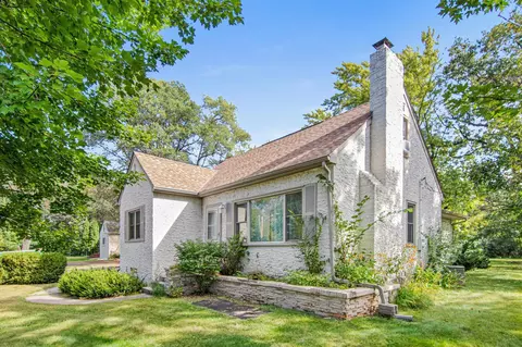 1541 103rd Ave NW, Coon Rapids, MN 55433