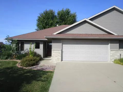 316 Dawn Ave, Saint Charles, MN 55972