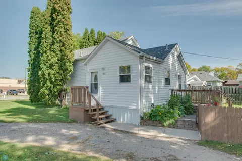 502 3rd St SE, Barnesville, MN 56514
