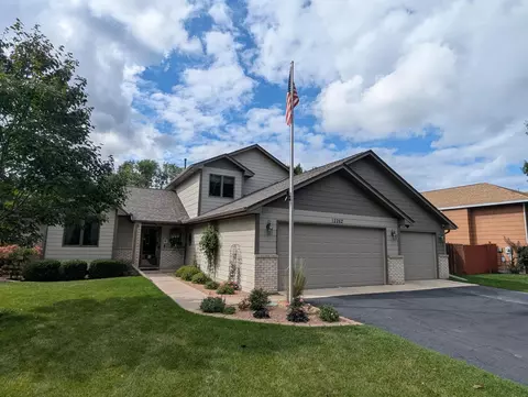 12262 Lily St NW, Coon Rapids, MN 55433