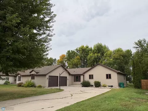 1422 14th Ave N, Wahpeton, ND 58075