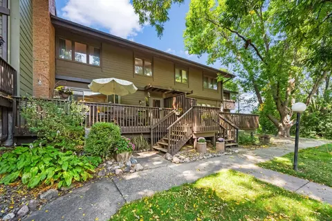 1307 Brighton Sq, New Brighton, MN 55112