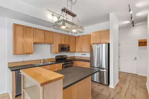 209 8th St E #308, Saint Paul, MN 55101