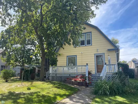 806 Forest St, Lisbon, ND 58054