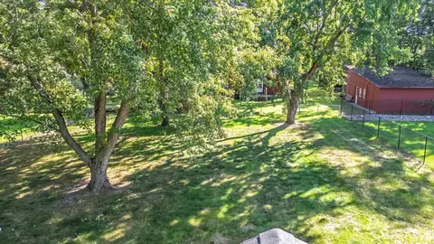Exterior - 1913 E 86 12 St, Bloomington, MN 55425 photo 15 of 18