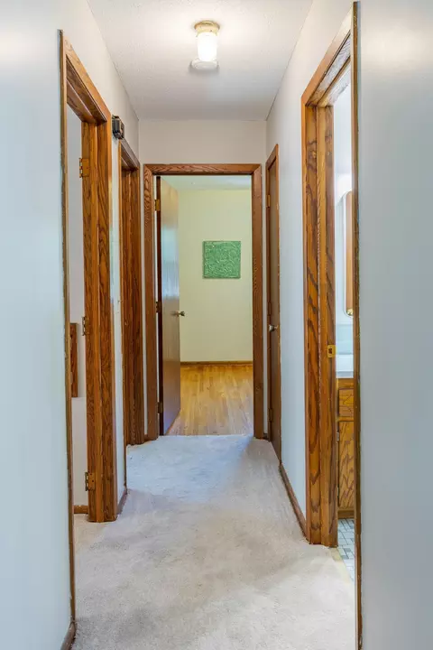 Entry Way - 1913 E 86 12 St, Bloomington, MN 55425 photo 2 of 3
