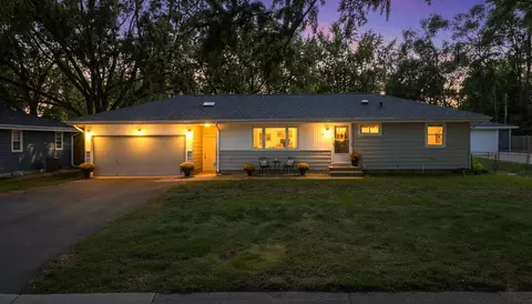 Exterior - 1913 E 86 12 St, Bloomington, MN 55425 photo 2 of 18