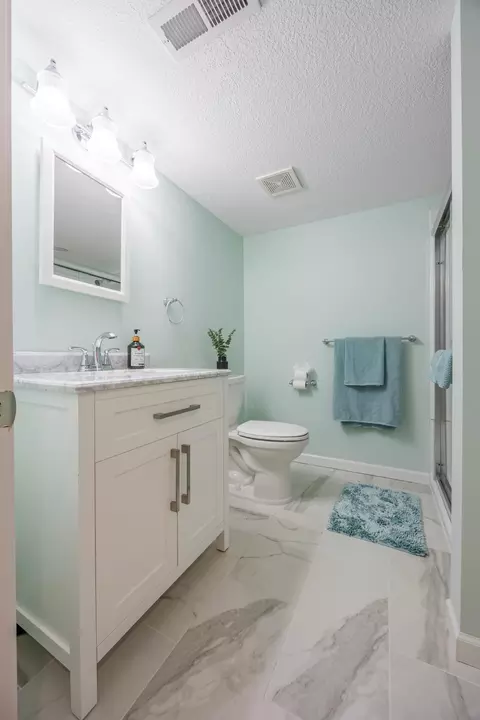 Bath - 1913 E 86 12 St, Bloomington, MN 55425 photo 4 of 5