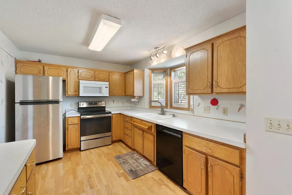 Kitchen - 4650 Pondview Cir, Big Lake, MN 55309 photo 1 of 1