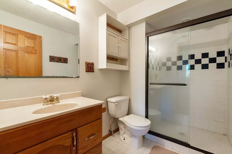 Bath - 4650 Pondview Cir, Big Lake, MN 55309 photo 2 of 2