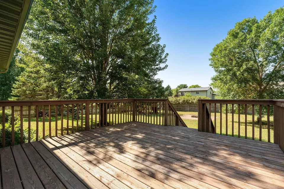 Exterior - 4650 Pondview Cir, Big Lake, MN 55309 photo 4 of 9