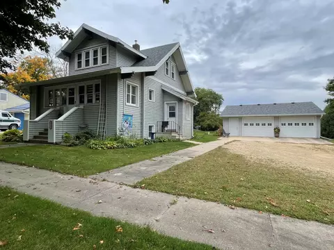 117 1st St NW, Grand Meadow, MN 55936