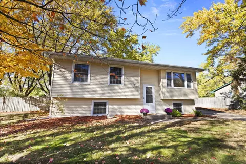 11300 7th St NE, Blaine, MN 55434