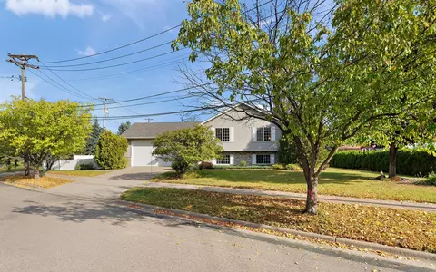 1200 Dwane St, South Saint Paul, MN 55075