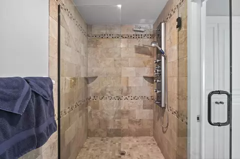 Bath - 5133 Emerald Dr, Mound, MN 55364 photo 7 of 10