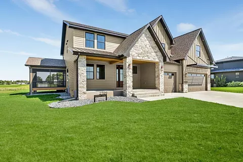 2709 Lehman Ct, Sartell, MN 56377