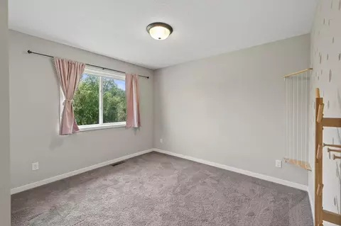 Bedroom - 6868 Dupre Rd, Centerville, MN 55038 photo 5 of 9