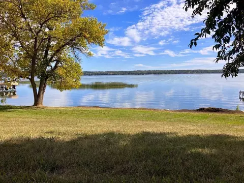 238 N Nn N Lake Shore Dr, Glenwood, MN 56334