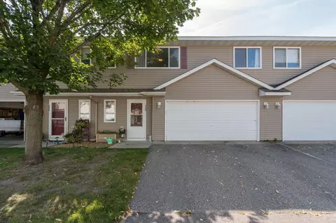 248 Tanager Path, Mankato, MN 56001