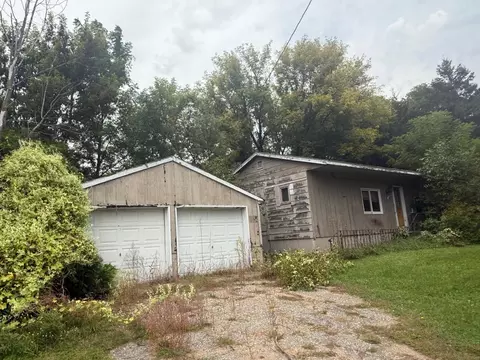 109 E 6th St, Randall, MN 56475