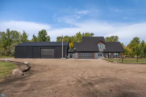 635 20th St NE, Thompson, ND 58278