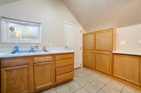325 E 8th St, Duluth, MN 55805 photo 8