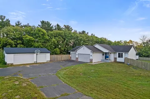 27581 Nester Ave, Lindstrom, MN 55045