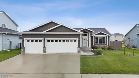 8818 Meadowlark Pkwy, Horace, ND 58047