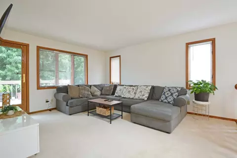Living - 1865 Deer Hills Trl, Eagan, MN 55122 photo 3 of 5
